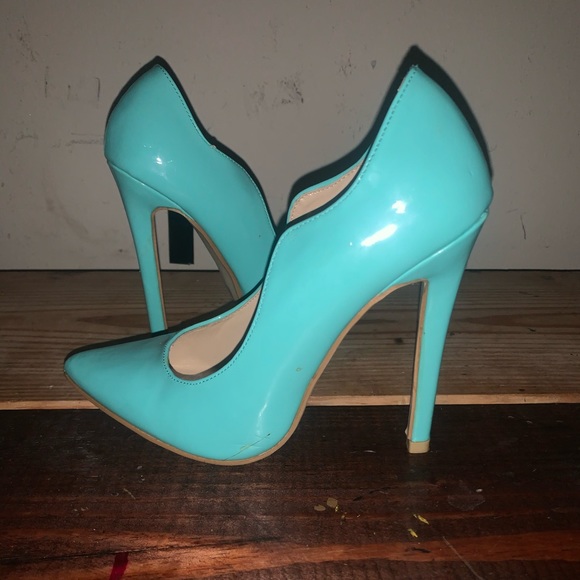 High heels - Picture 1 of 4